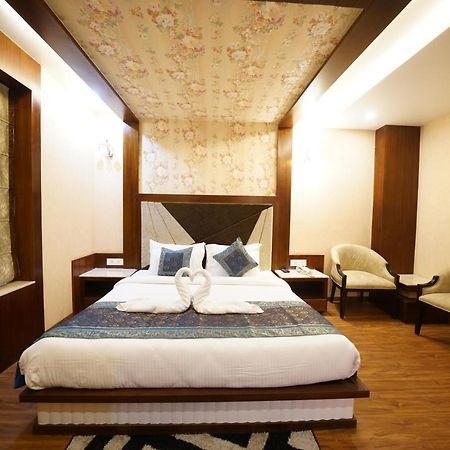 Square Inn Hotel,Варанасі Екстер'єр фото