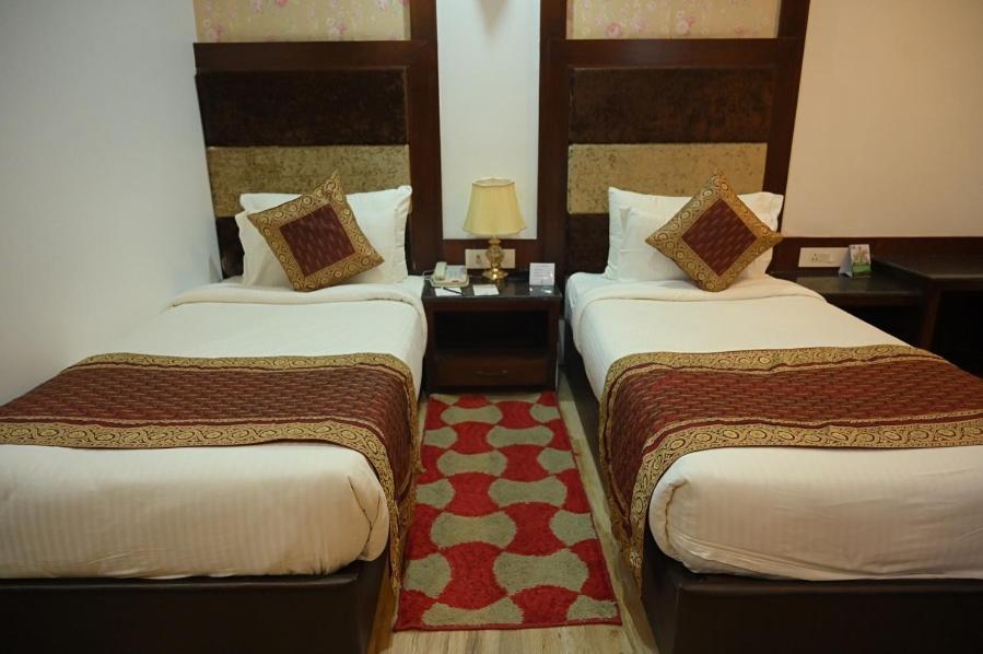 Square Inn Hotel,Варанасі Екстер'єр фото