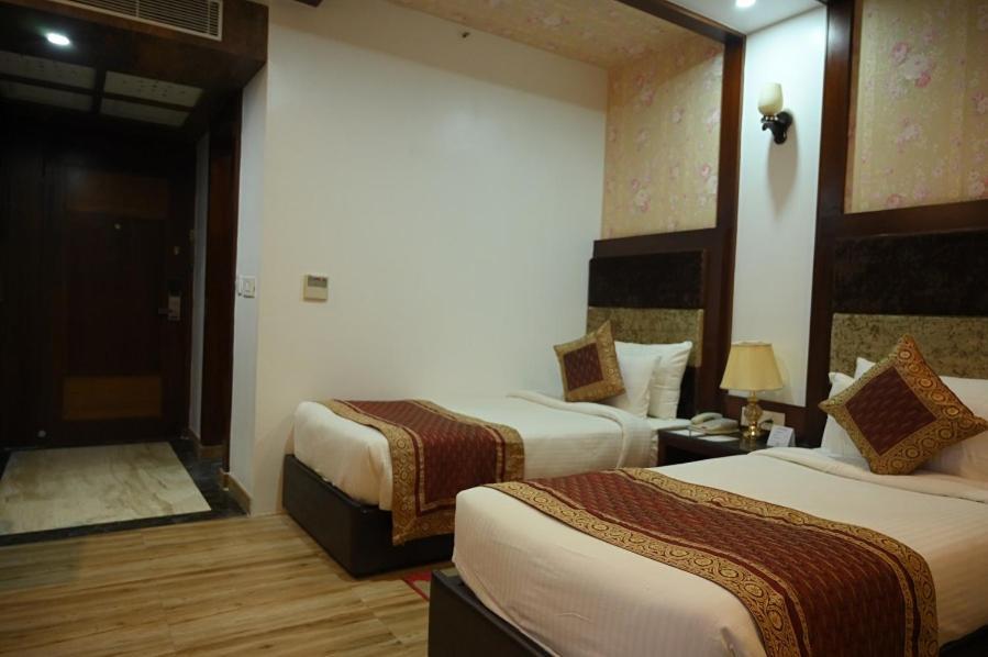 Square Inn Hotel,Варанасі Екстер'єр фото
