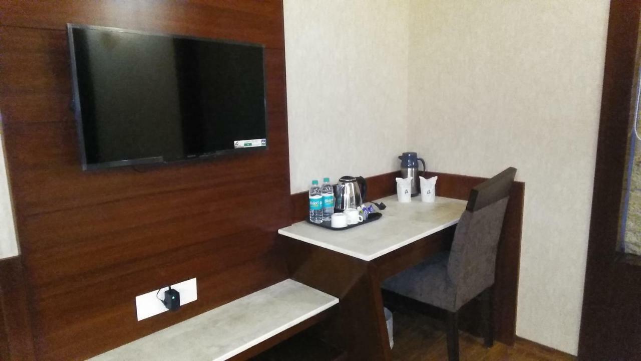 Square Inn Hotel,Варанасі Екстер'єр фото