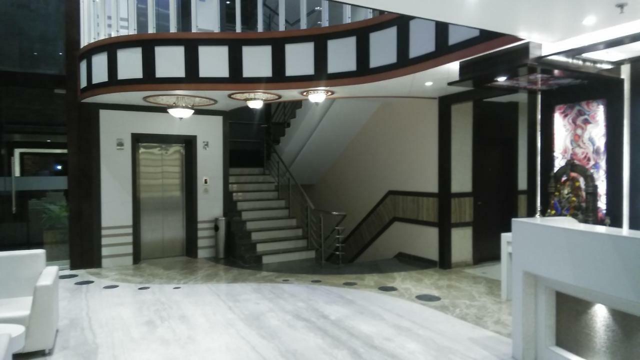 Square Inn Hotel,Варанасі Екстер'єр фото