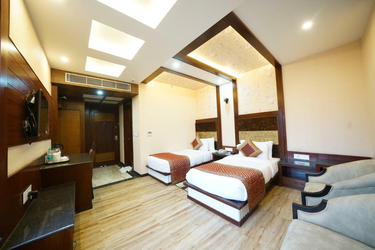 Square Inn Hotel,Варанасі Екстер'єр фото