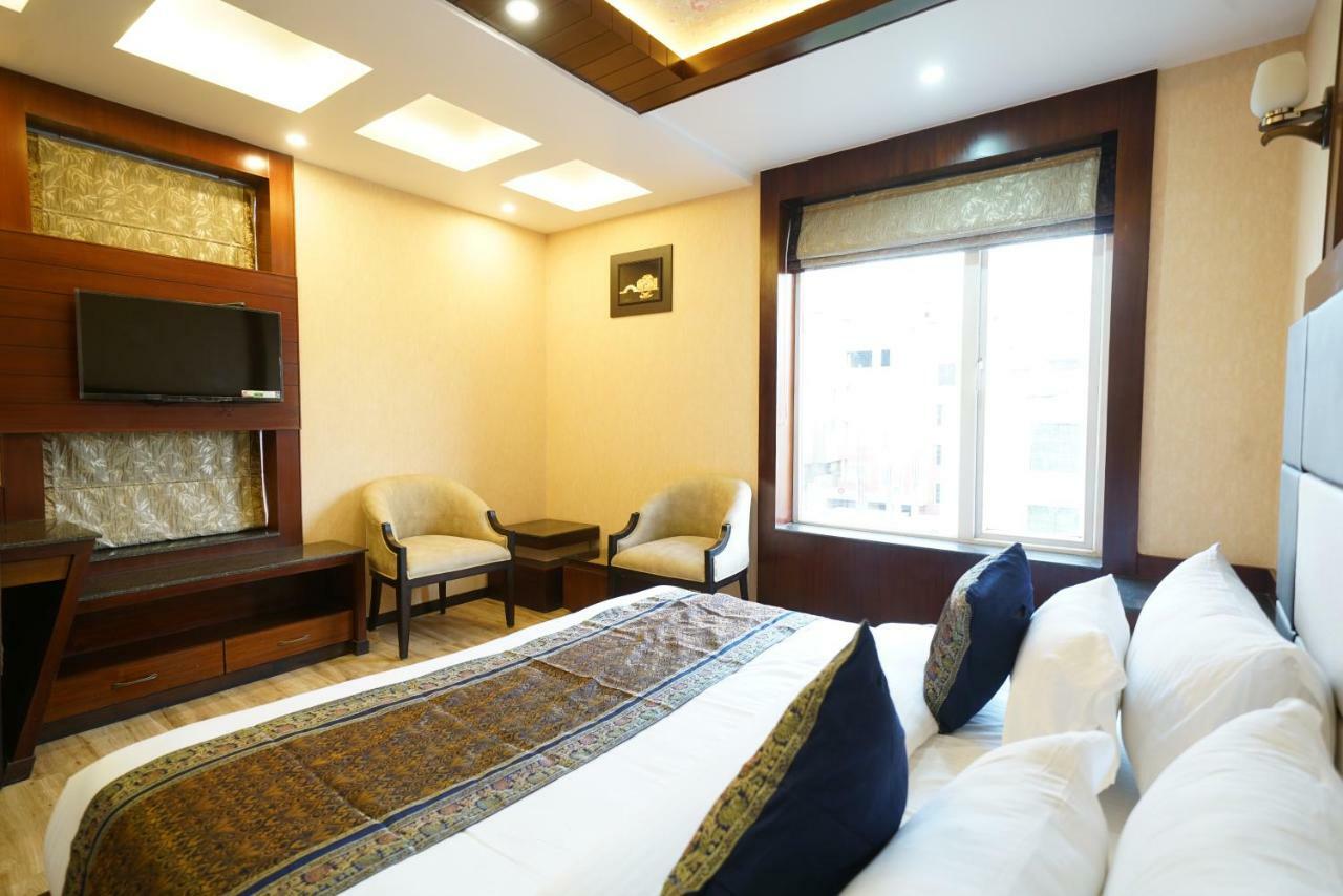 Square Inn Hotel,Варанасі Екстер'єр фото