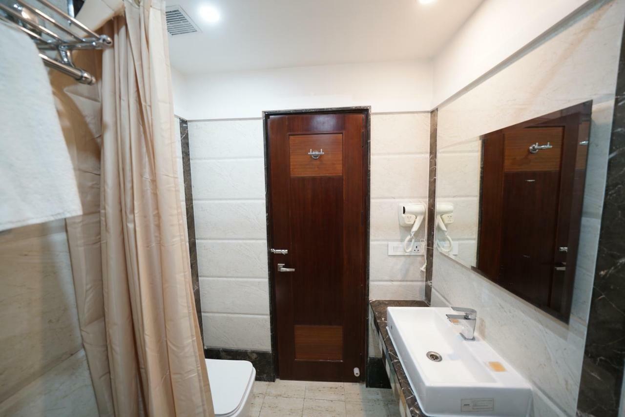 Square Inn Hotel,Варанасі Екстер'єр фото