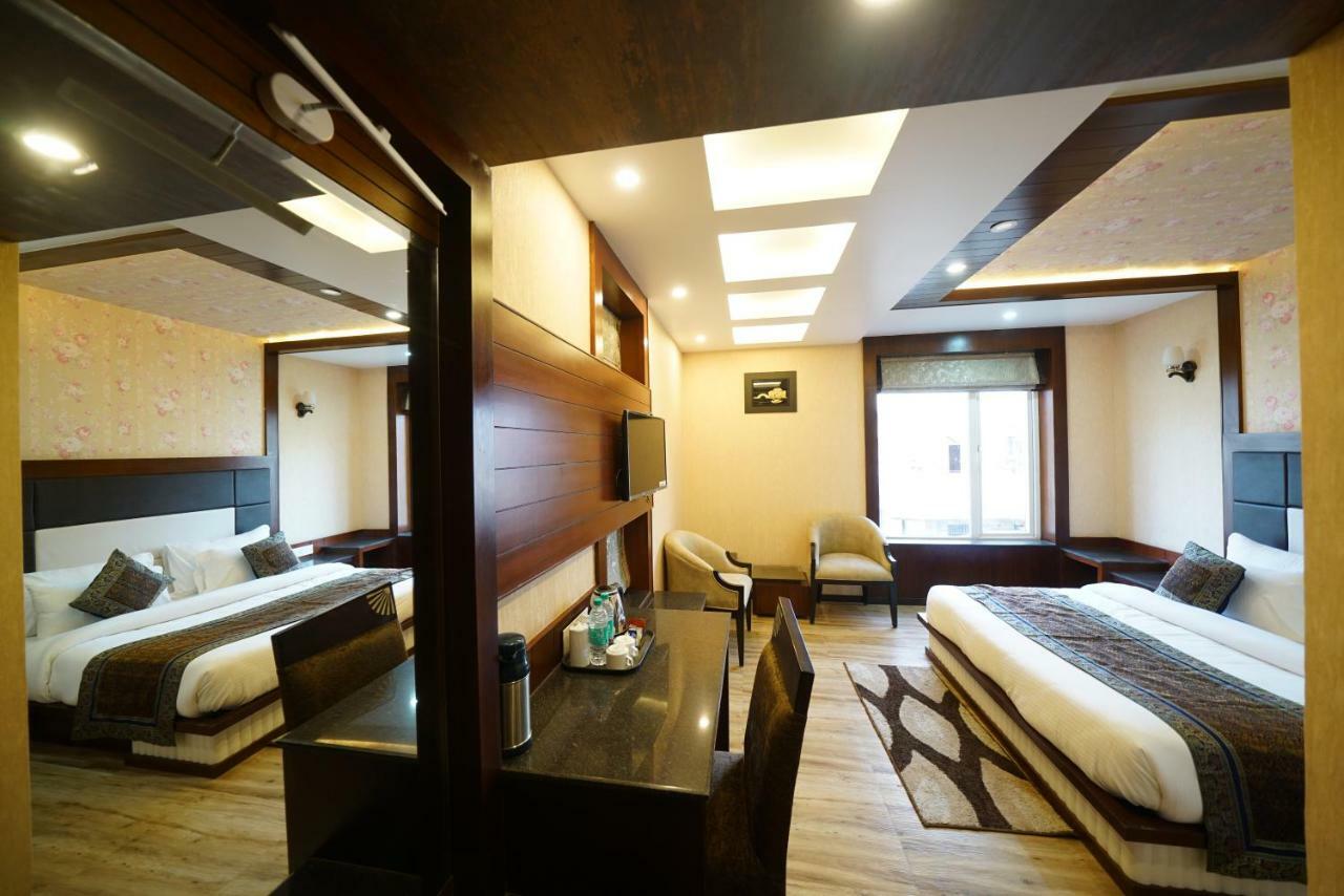 Square Inn Hotel,Варанасі Екстер'єр фото